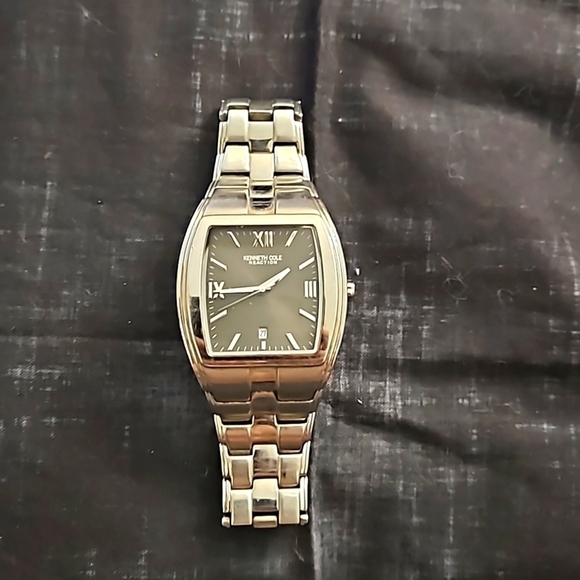 Kenneth Cole Reaction Other - KENNETH COLE REACTION TANK WATCH MENS